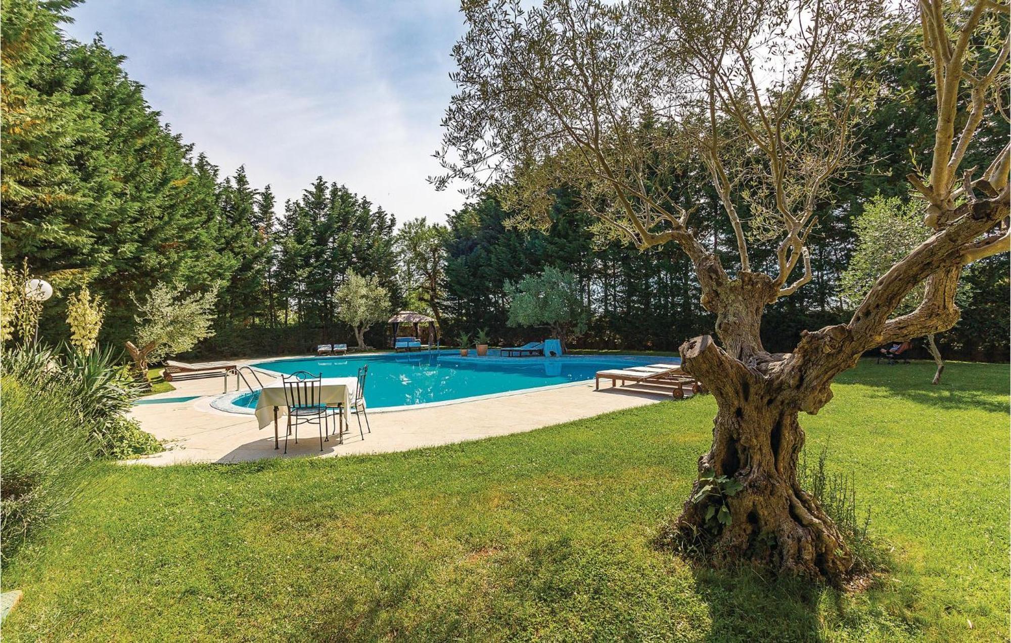 Nice Home In Bale With House A Panoramic View Εξωτερικό φωτογραφία