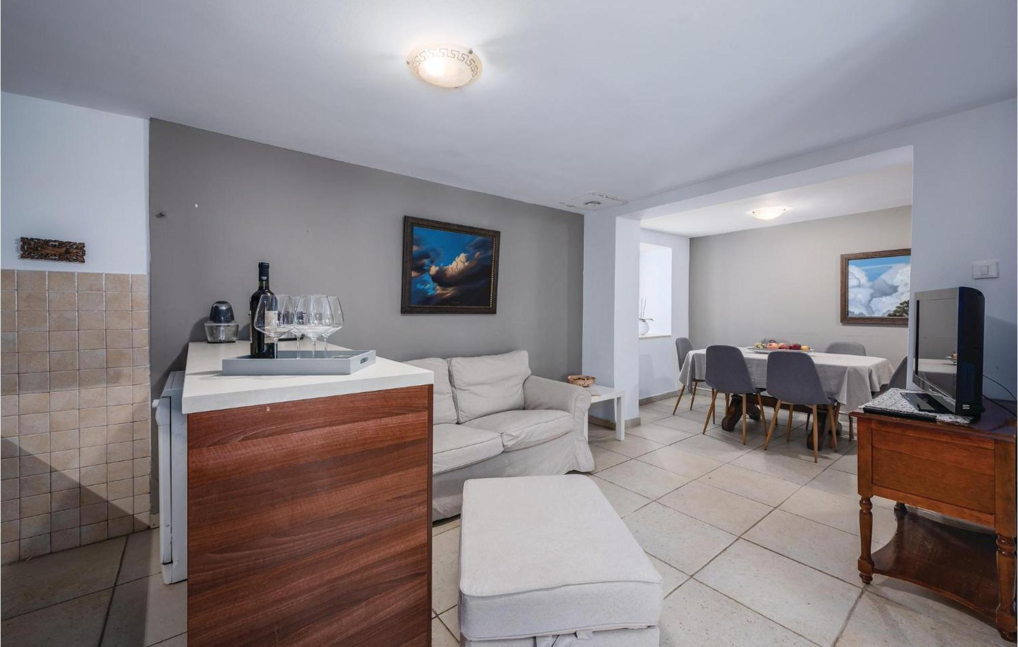 Nice Home In Bale With House A Panoramic View Εξωτερικό φωτογραφία