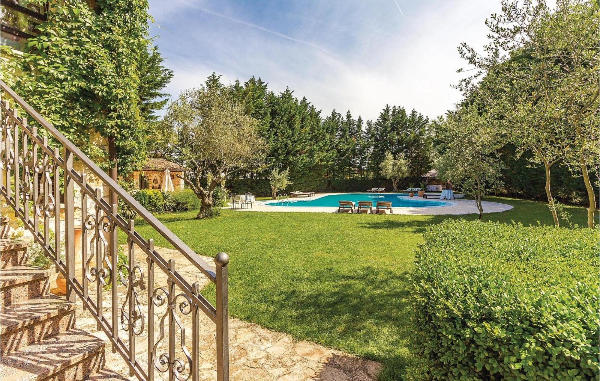 Nice Home In Bale With House A Panoramic View Εξωτερικό φωτογραφία