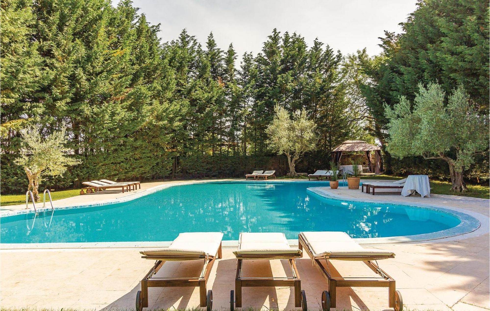Nice Home In Bale With House A Panoramic View Εξωτερικό φωτογραφία